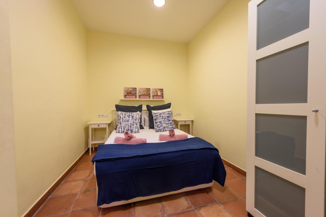 Ramblasrentals Chic & Spacious Flat Pool Table 15M Ramblas - Parking - Wifi Барселона Екстериор снимка