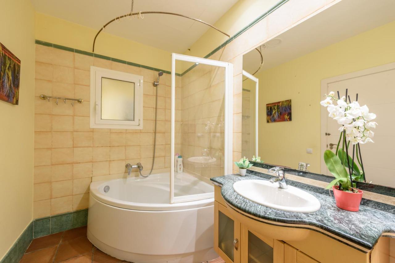 Ramblasrentals Chic & Spacious Flat Pool Table 15M Ramblas - Parking - Wifi Барселона Екстериор снимка